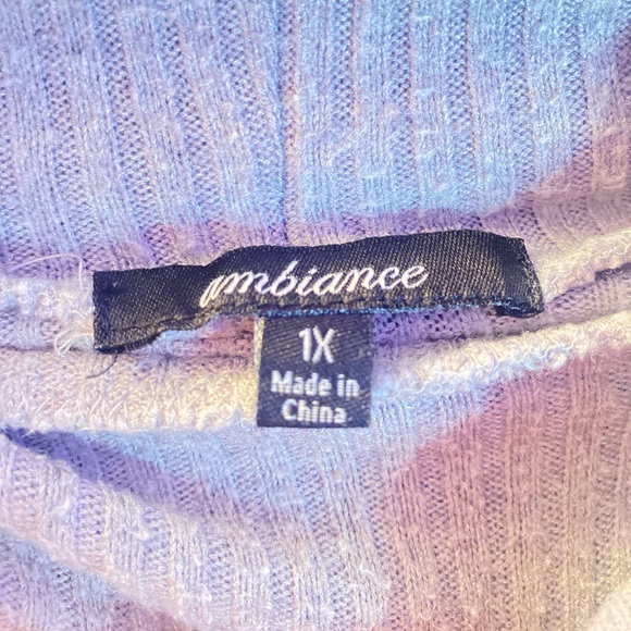 Gray Turtleneck Crop Top - Picture 2 of 5